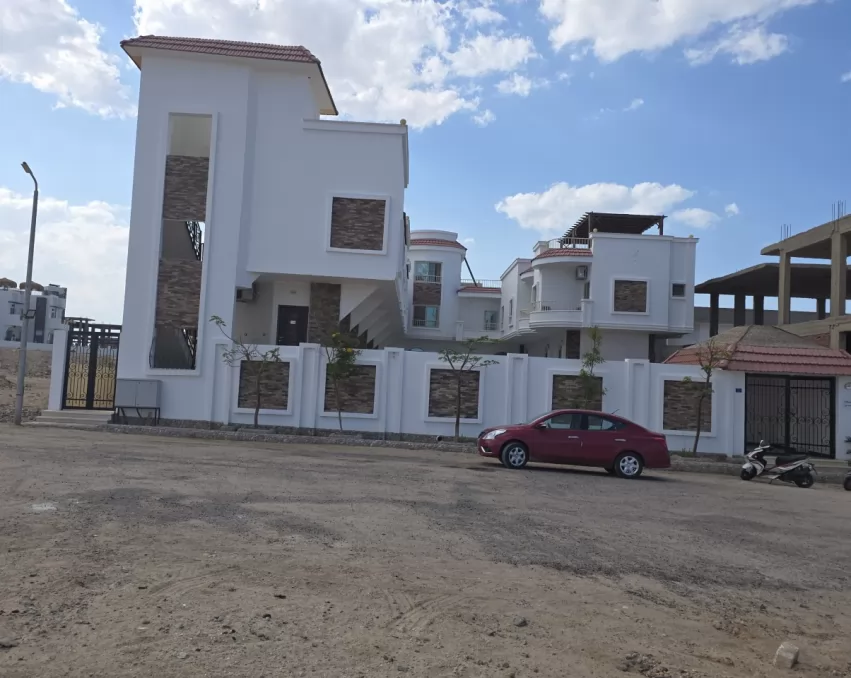 Cały Apartamentowiec w dzielnicy Alahya
